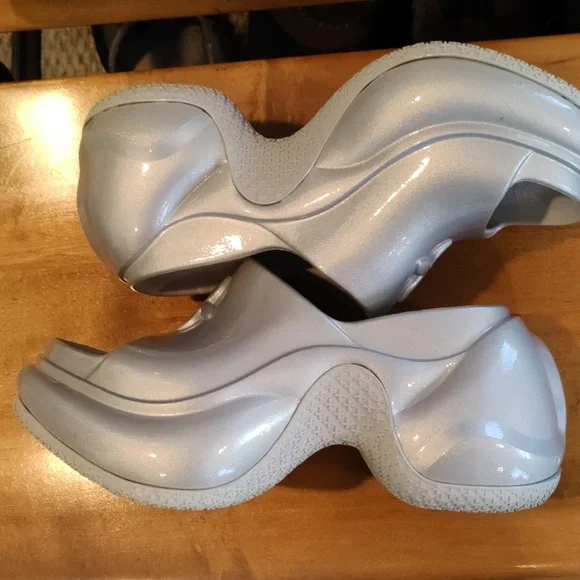 SFMK Compass Wave Hi-heel(Platform) Bumper Sandals Size 37 Silver With Dust Bag - Picture 8 of 12